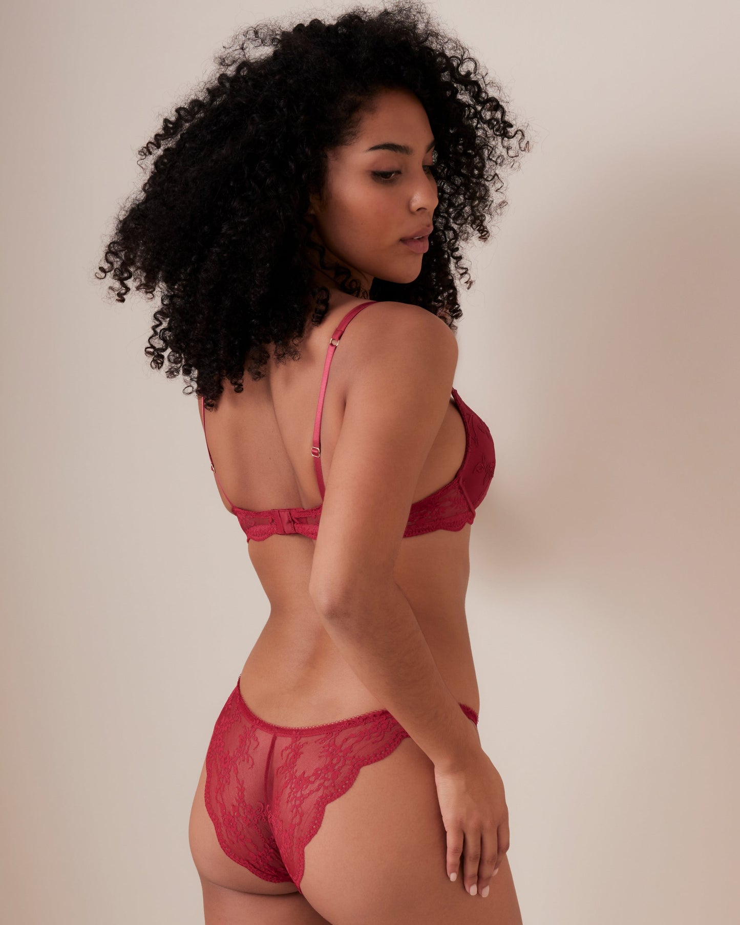 Denza Set Dark Red