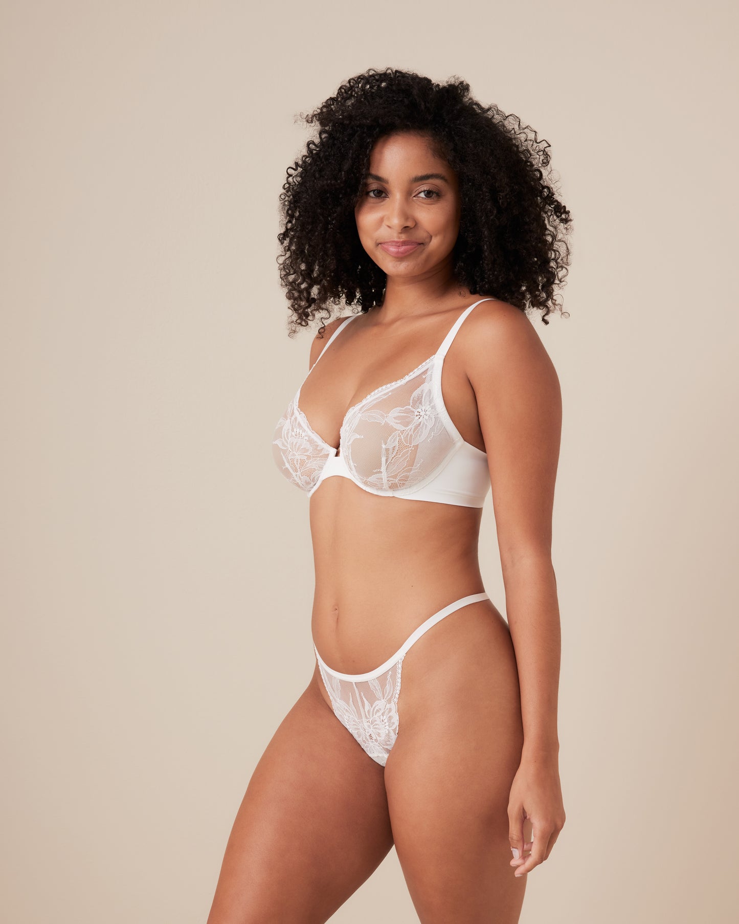 Invisibles Lace Thong