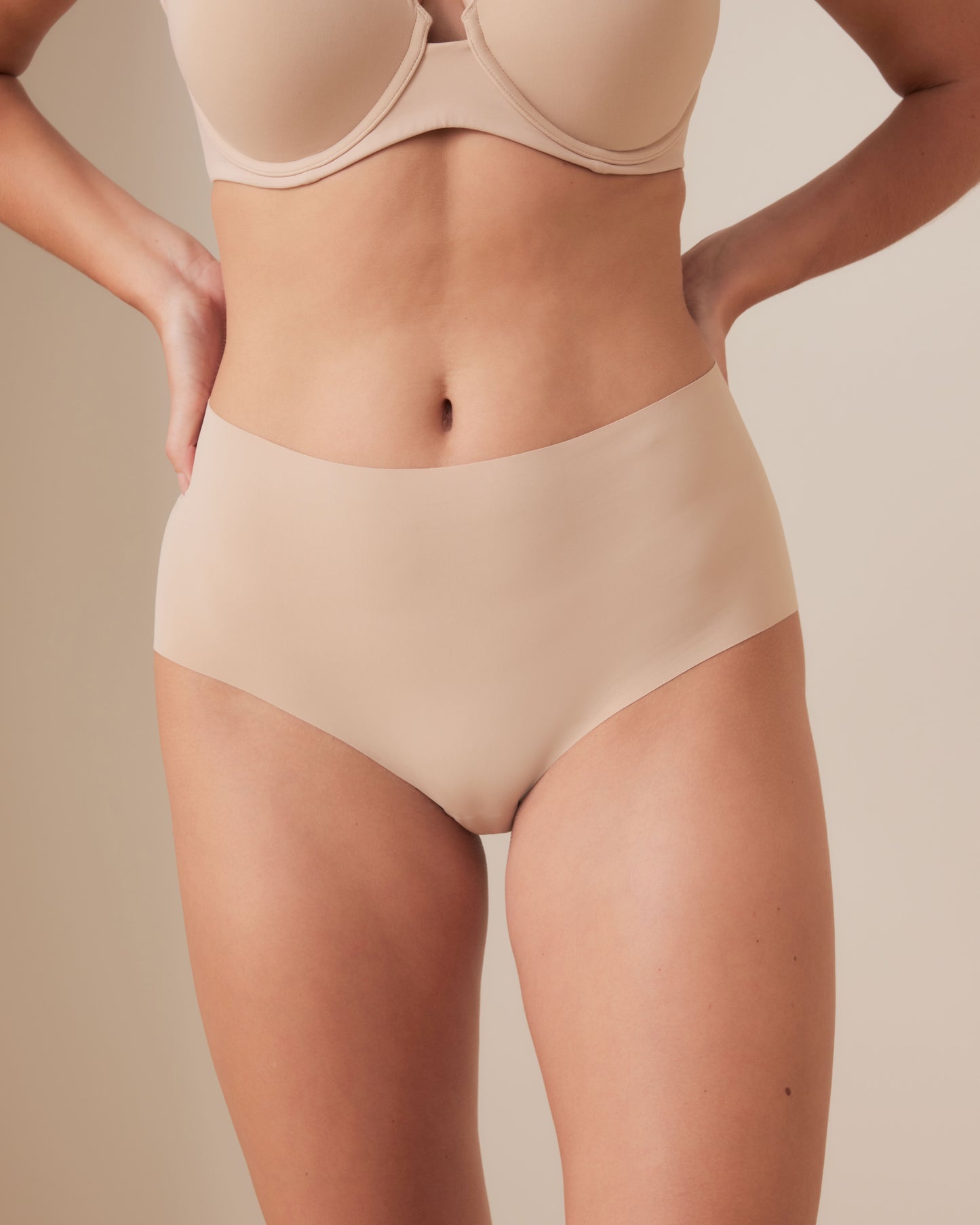 Invisibles Smooth High Waist