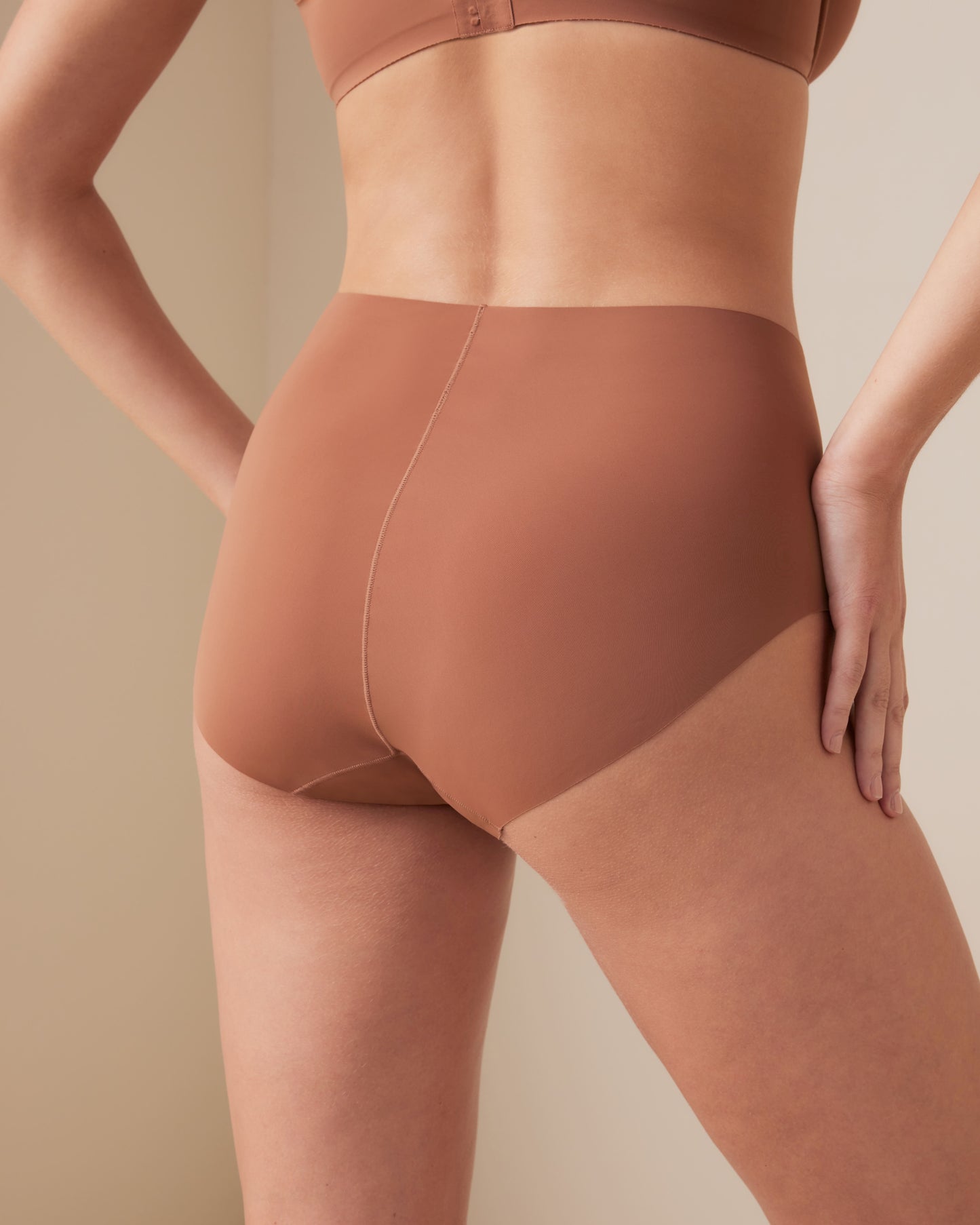 Invisibles Smooth High Waist