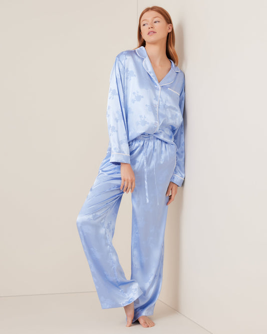 Model is 5'7\ and wears a size S