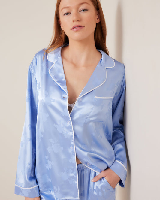 Model is 5'7\ and wears a size S