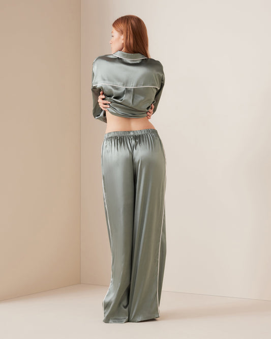 Model is 5'7\ and wears a size S