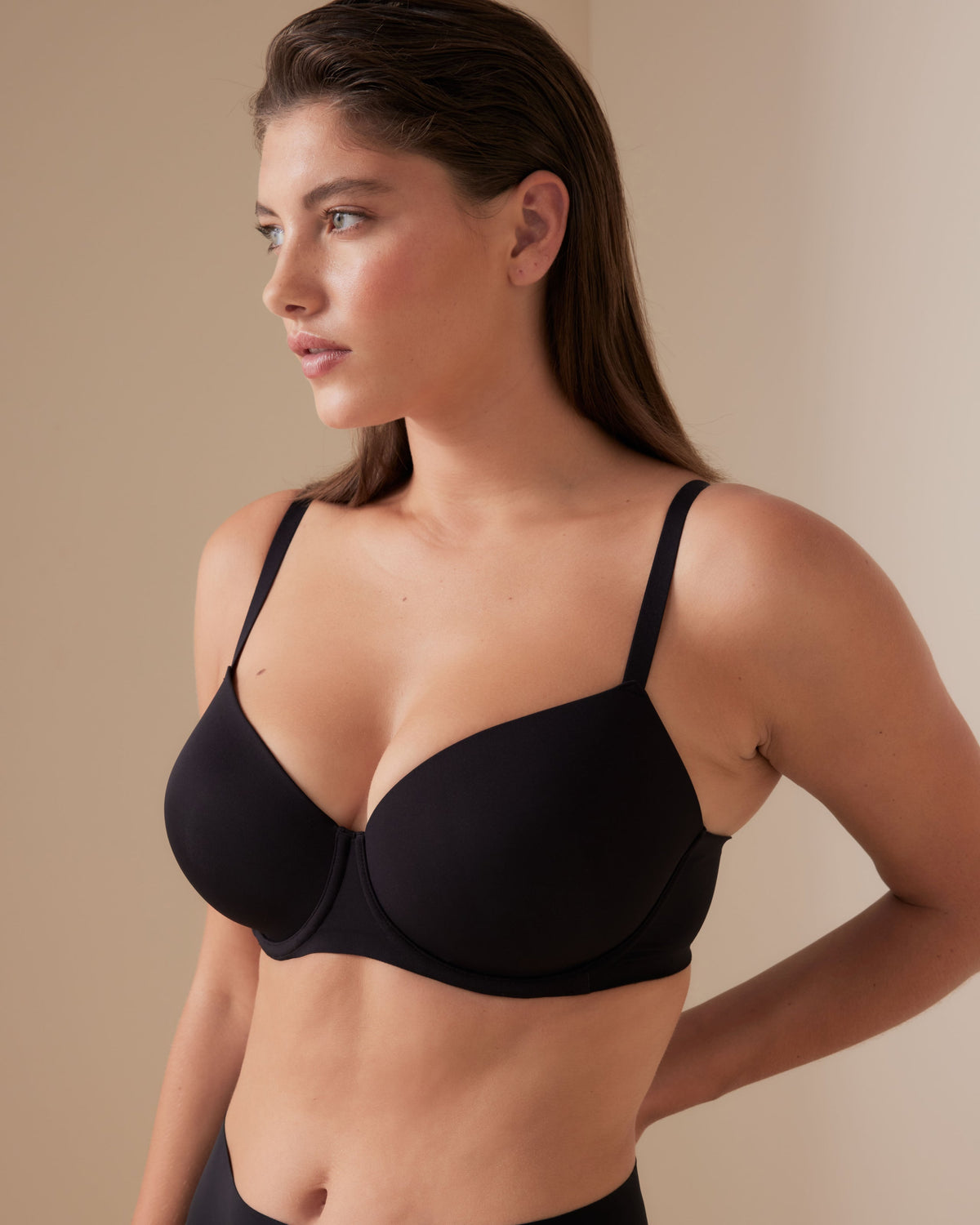 Model is 5'7\ and wears a size 14DD