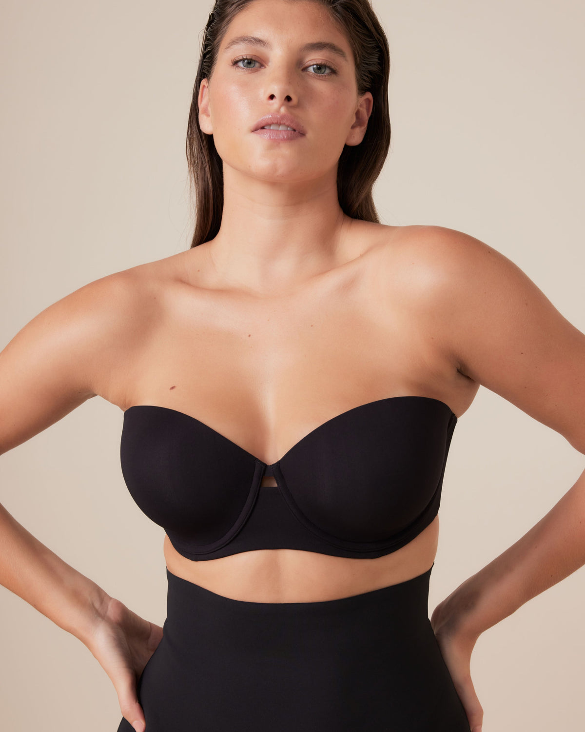 Model is 5'7\ and wears a size 14DD