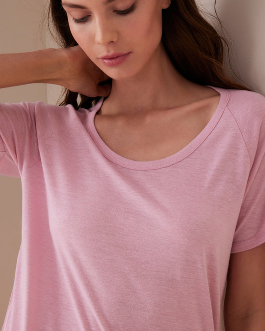 Model is 6'0\ and wears a size S