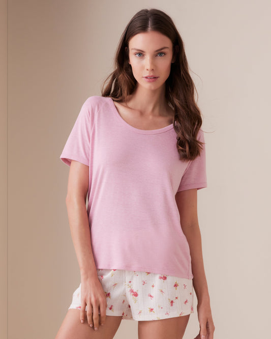 Model is 6'0\ and wears a size S